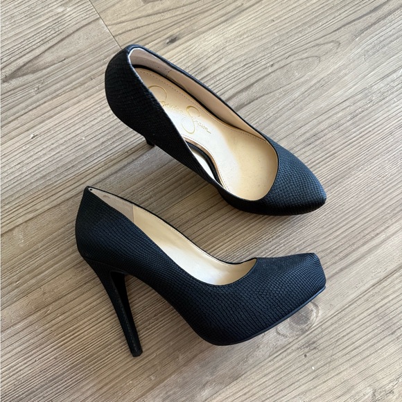 🆕 Jessica Simpson Black Textured Heels - Picture 1 of 3
